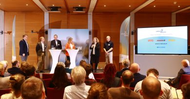 Allianz der Pioniere wächst: Neuer Sektor “Möbel, Holzwerkstoffe und Spanplatten” für die Produktentwicklung mit Paludikultur gewonnen