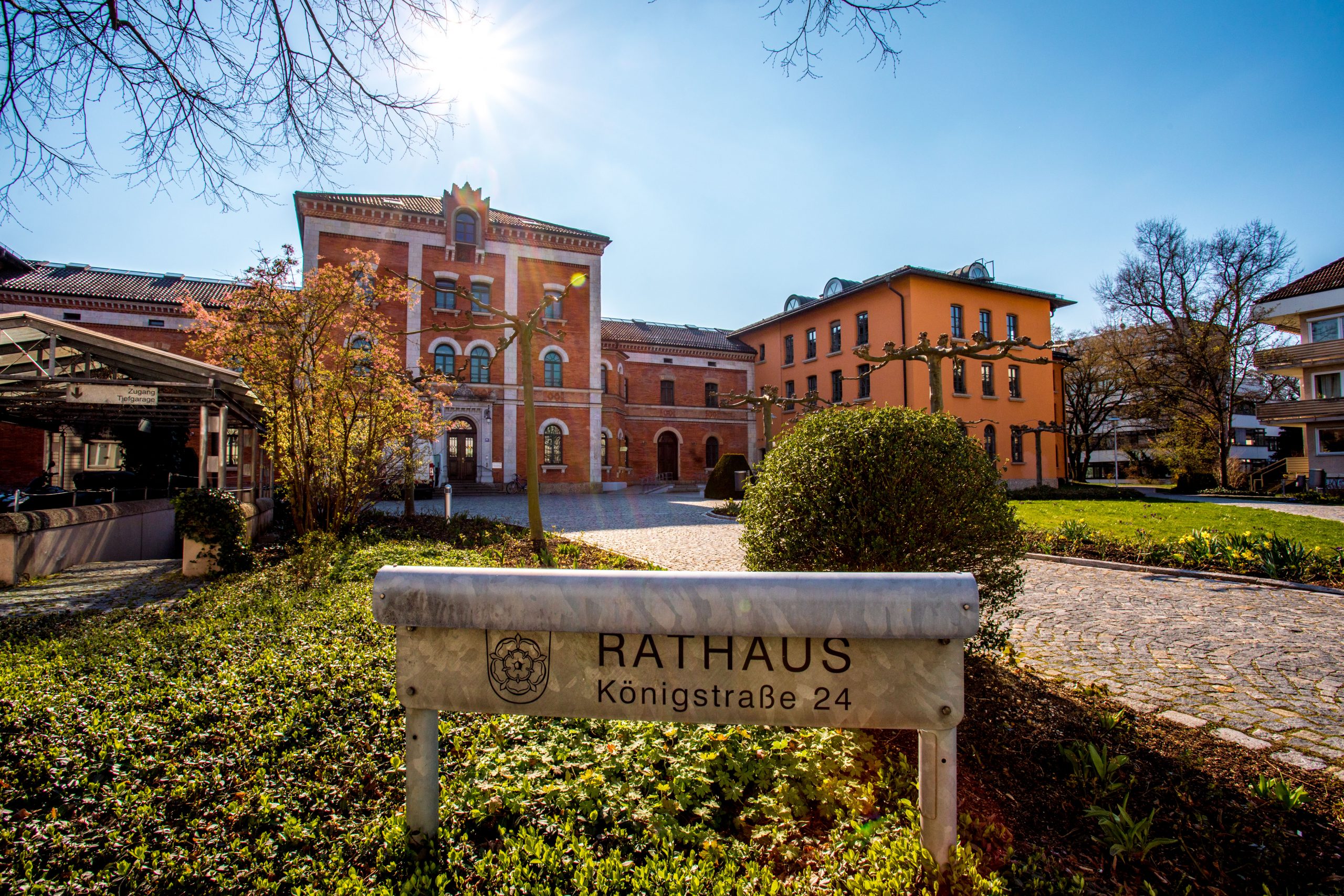 Cloud-Migrationsprojekt: Stadt Rosenheim modernisiert Verwaltung, Stadtgesellschaften und Schulen mit conet